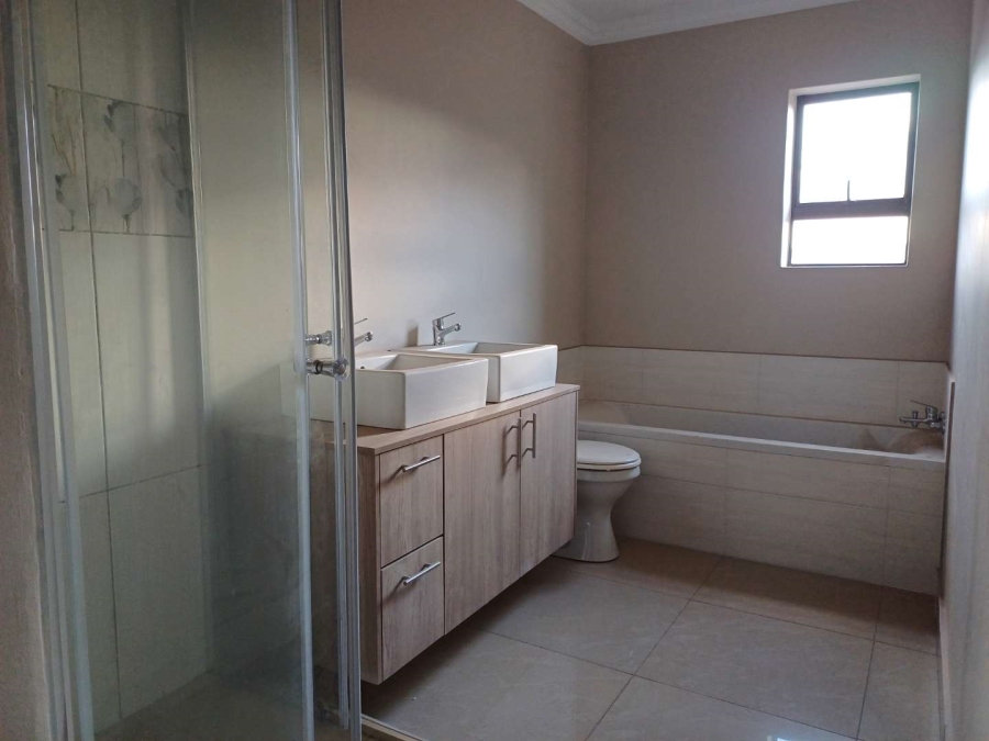 3 Bedroom Property for Sale in South Crest Gauteng