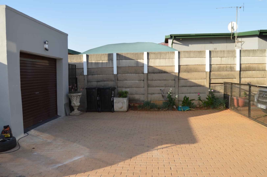 3 Bedroom Property for Sale in Florentia Gauteng