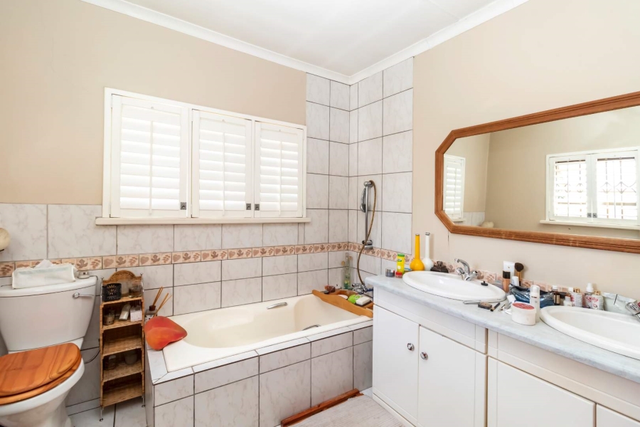 2 Bedroom Property for Sale in Kensington B Gauteng