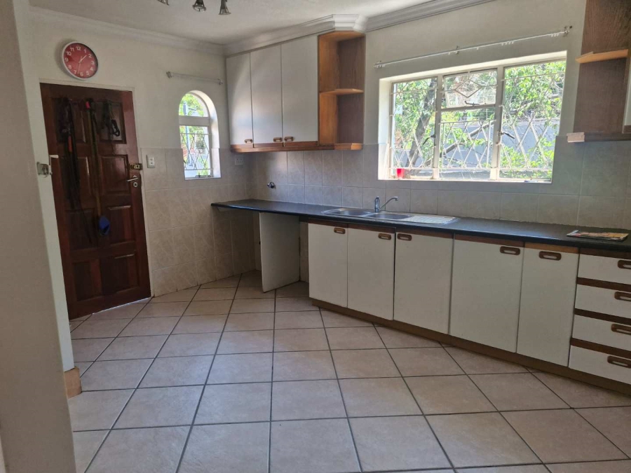 To Let 4 Bedroom Property for Rent in Sandton Central Gauteng