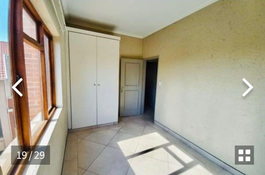 To Let 2 Bedroom Property for Rent in Paulshof Gauteng