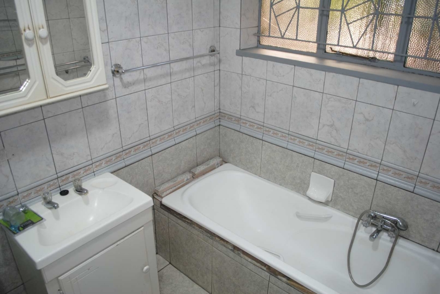 To Let 3 Bedroom Property for Rent in Kookrus Gauteng