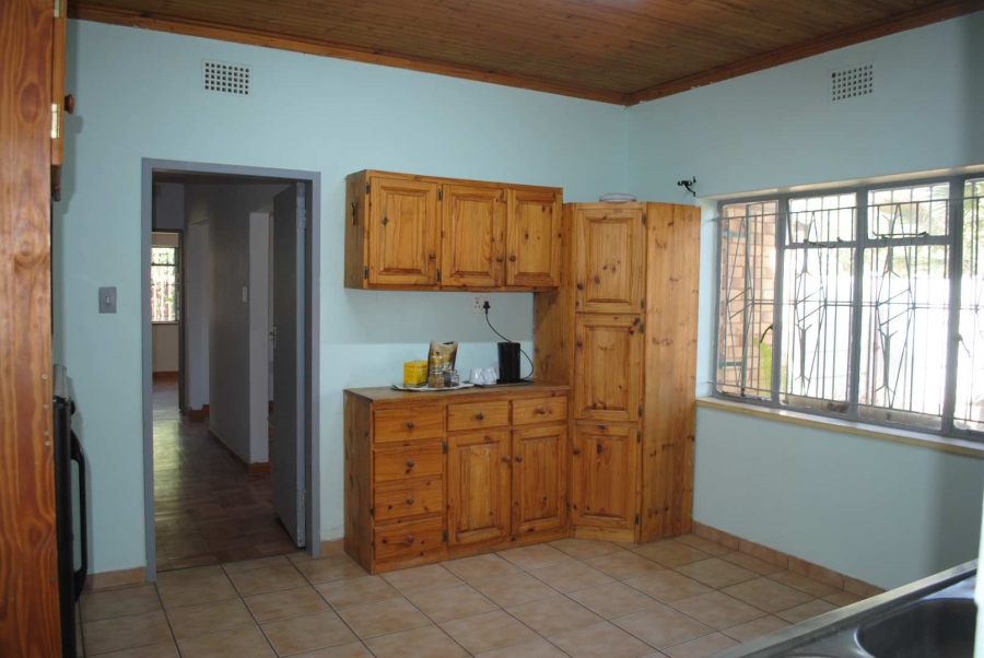 To Let 3 Bedroom Property for Rent in Kookrus Gauteng