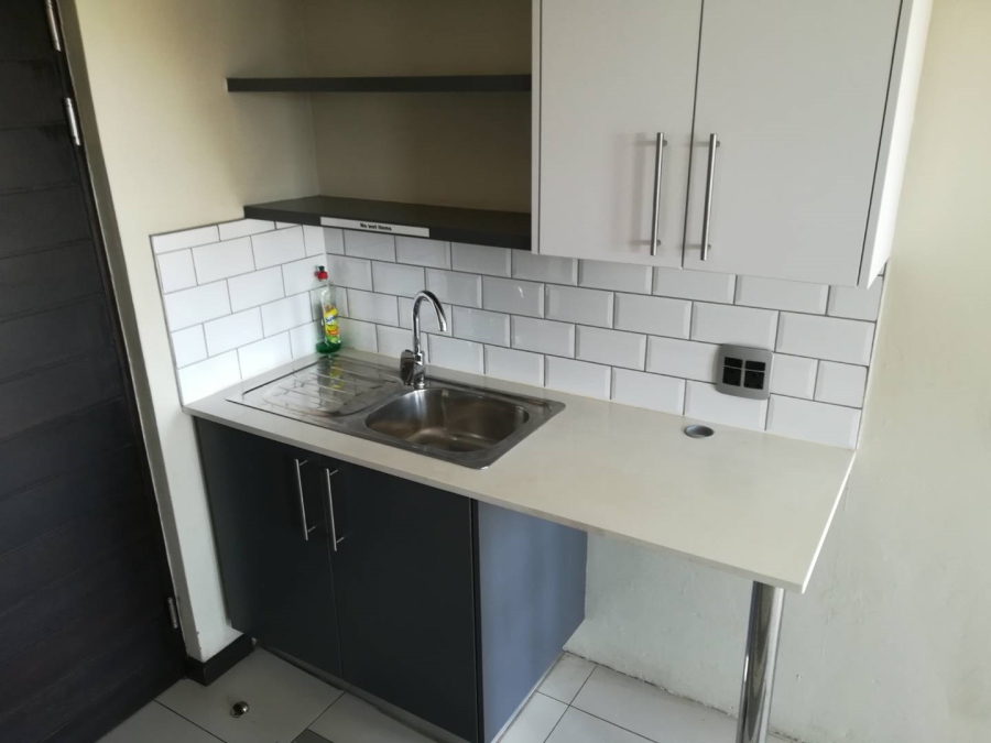 1 Bedroom Property for Sale in Hatfield Gauteng