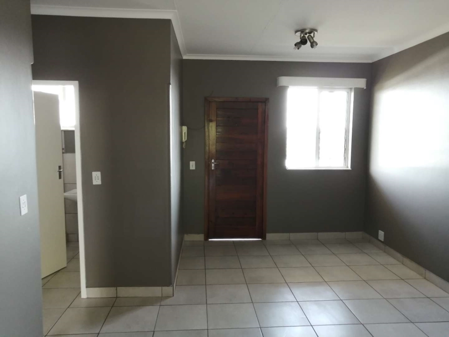 To Let 2 Bedroom Property for Rent in Waverley Gauteng