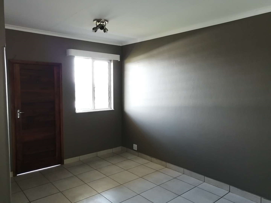 To Let 2 Bedroom Property for Rent in Waverley Gauteng