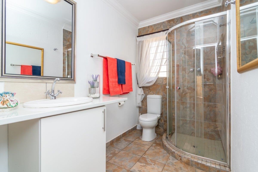 2 Bedroom Property for Sale in Greenhills Gauteng