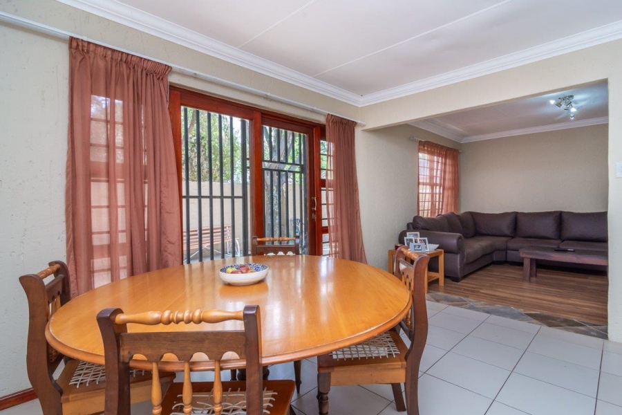 2 Bedroom Property for Sale in Greenhills Gauteng