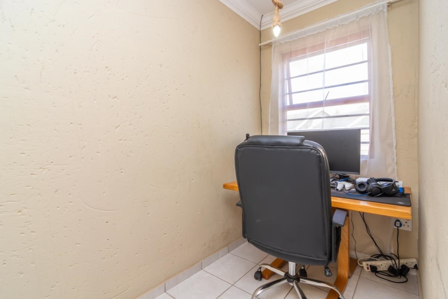 2 Bedroom Property for Sale in Greenhills Gauteng