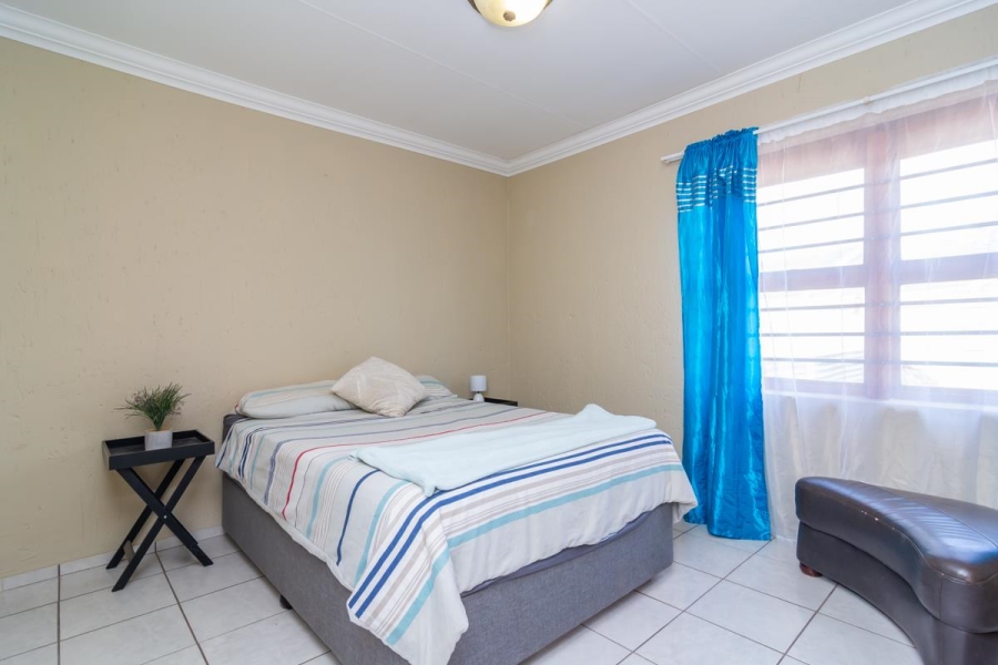 2 Bedroom Property for Sale in Greenhills Gauteng