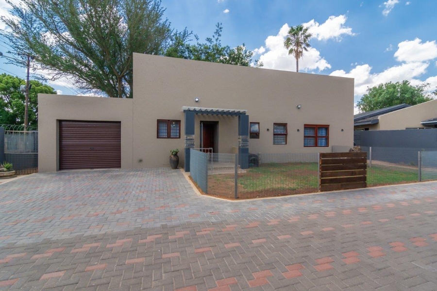 2 Bedroom Property for Sale in Greenhills Gauteng