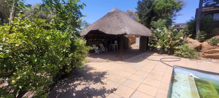 To Let 2 Bedroom Property for Rent in Constantia Kloof Gauteng