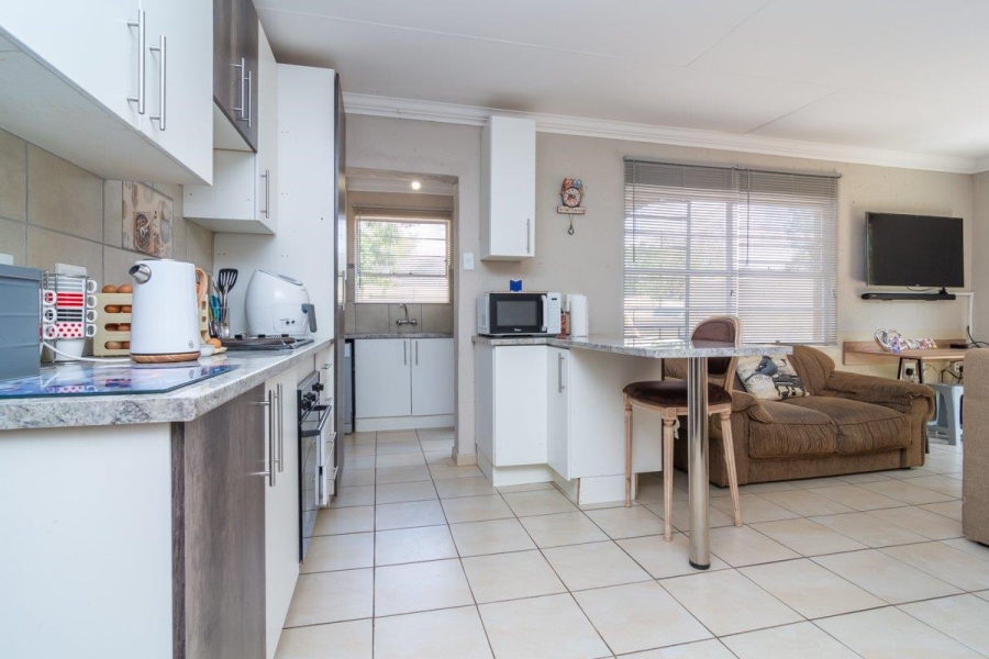 2 Bedroom Property for Sale in Greenhills Gauteng