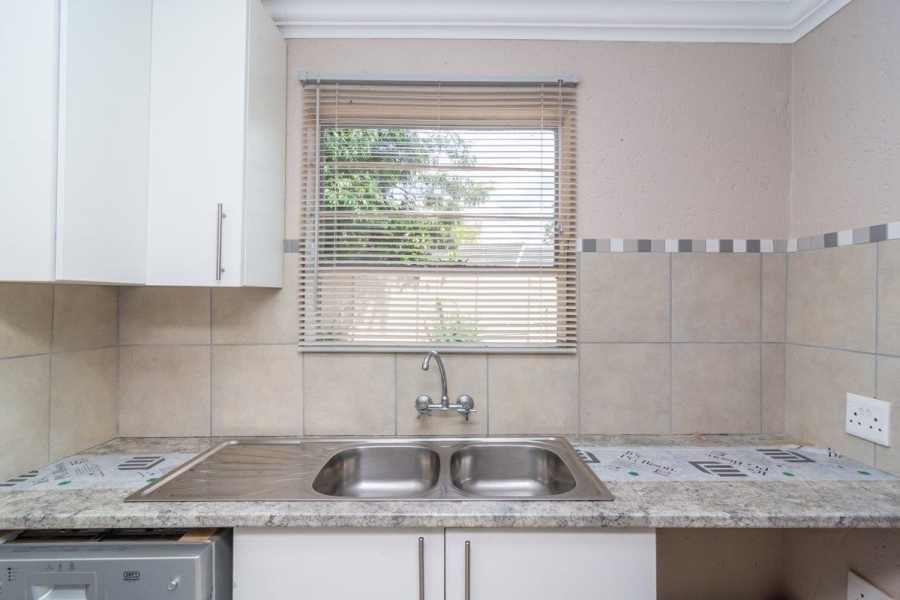 2 Bedroom Property for Sale in Greenhills Gauteng