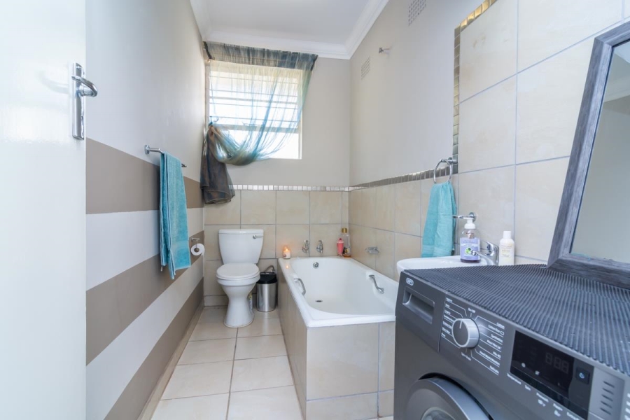 2 Bedroom Property for Sale in Greenhills Gauteng