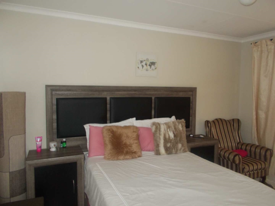 2 Bedroom Property for Sale in Sky City Gauteng