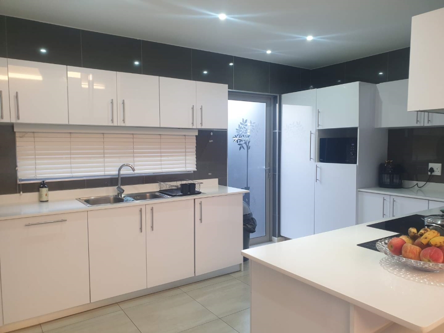 4 Bedroom Property for Sale in Eye of Africa Gauteng