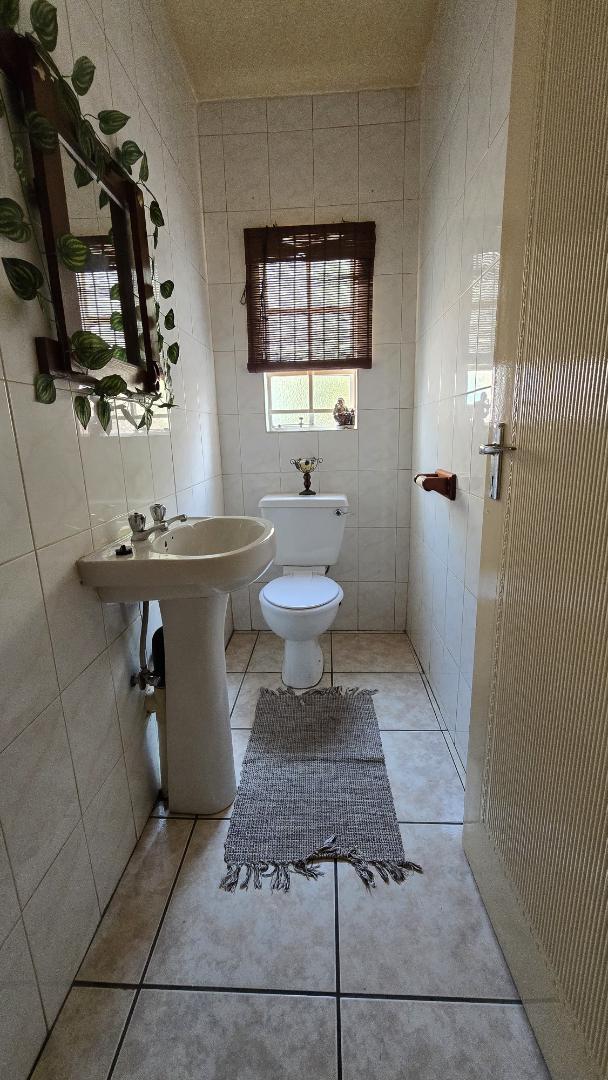 3 Bedroom Property for Sale in New Redruth Gauteng