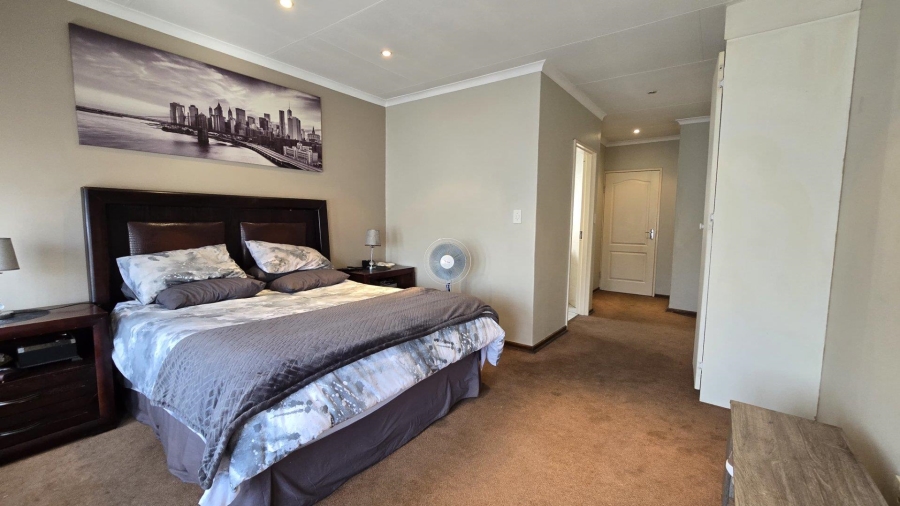 3 Bedroom Property for Sale in New Redruth Gauteng