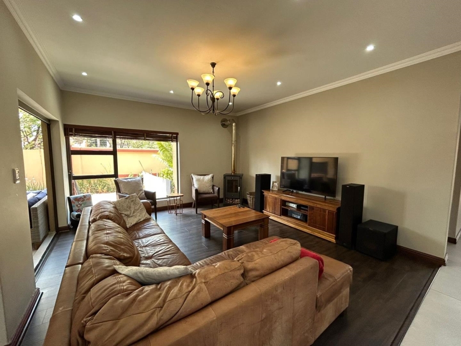 3 Bedroom Property for Sale in Lakefield Gauteng