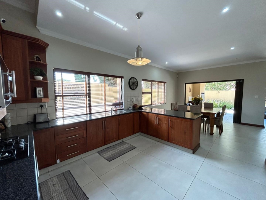 3 Bedroom Property for Sale in Lakefield Gauteng