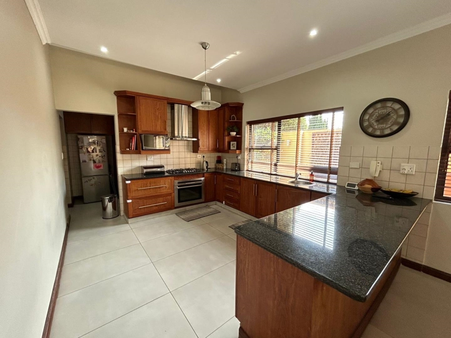 3 Bedroom Property for Sale in Lakefield Gauteng