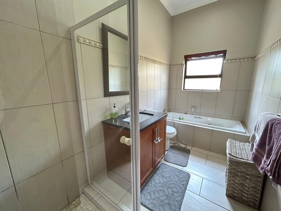 3 Bedroom Property for Sale in Lakefield Gauteng