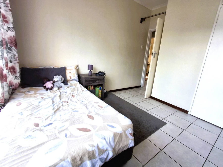 To Let 2 Bedroom Property for Rent in Monument Park Gauteng