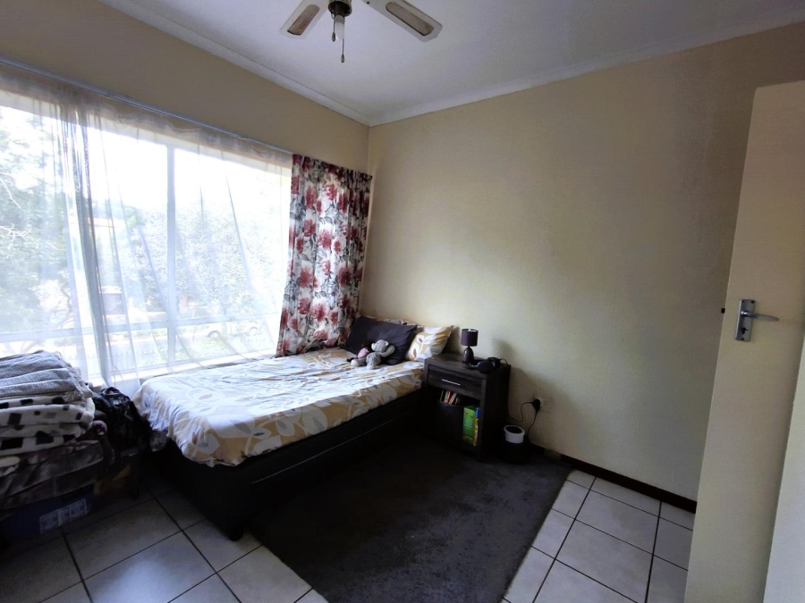 To Let 2 Bedroom Property for Rent in Monument Park Gauteng