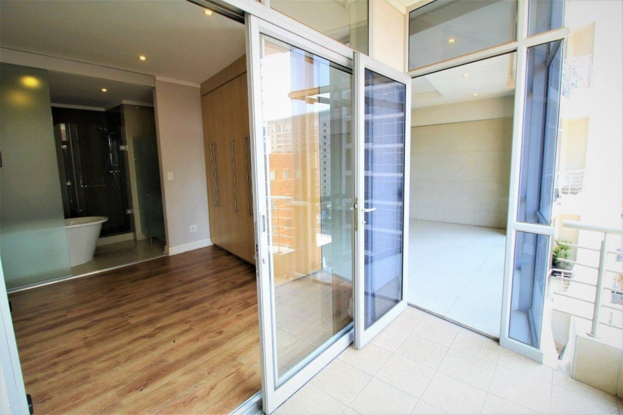 To Let 2 Bedroom Property for Rent in Sandown Gauteng