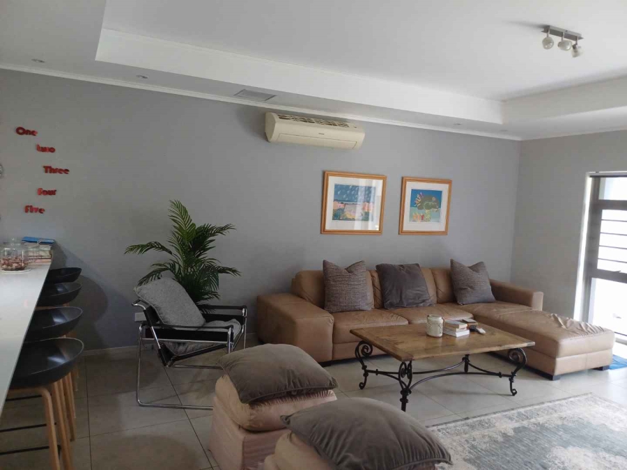 To Let 3 Bedroom Property for Rent in Oaklands Gauteng