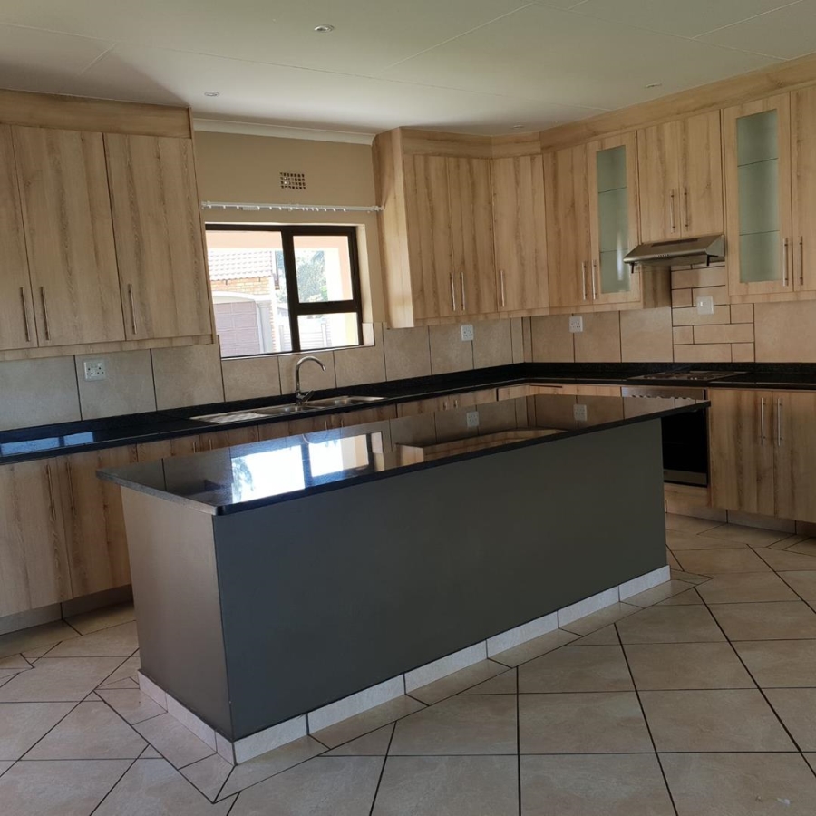 3 Bedroom Property for Sale in Kookrus Gauteng