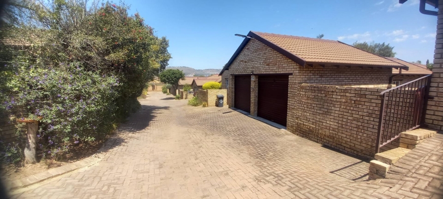 3 Bedroom Property for Sale in Honeydew Gauteng