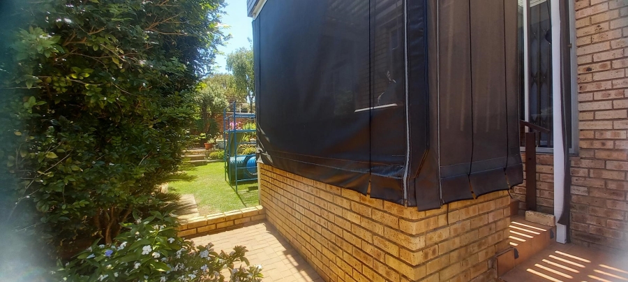 3 Bedroom Property for Sale in Honeydew Gauteng