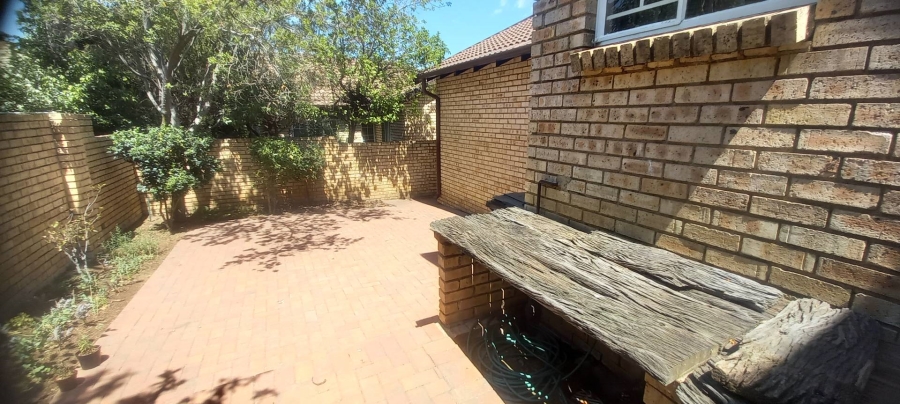 3 Bedroom Property for Sale in Honeydew Gauteng