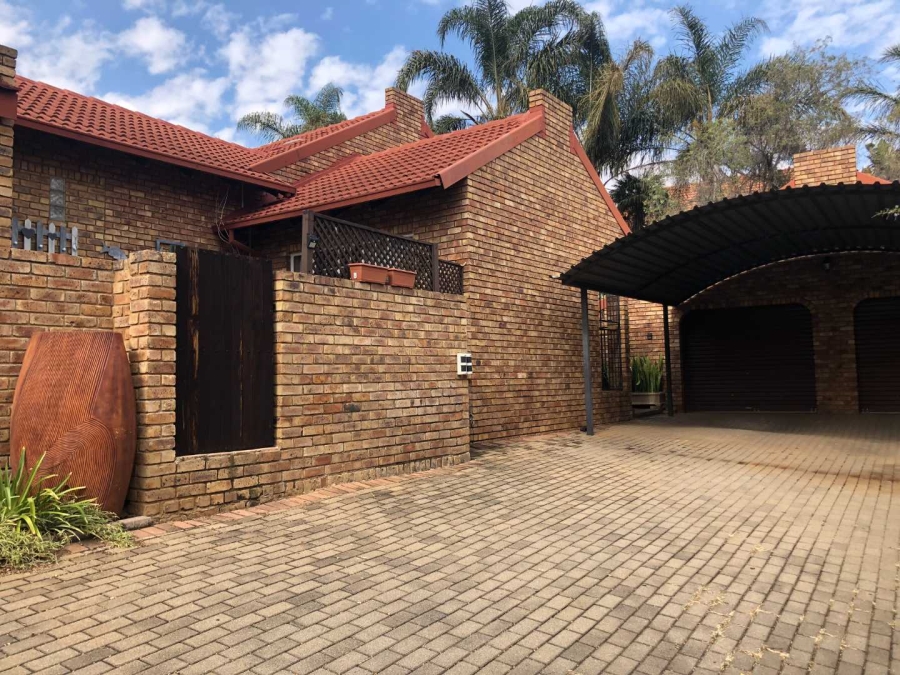 To Let 3 Bedroom Property for Rent in Erasmuskloof Gauteng