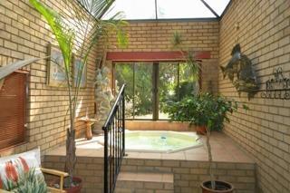 4 Bedroom Property for Sale in Eldoraigne Gauteng