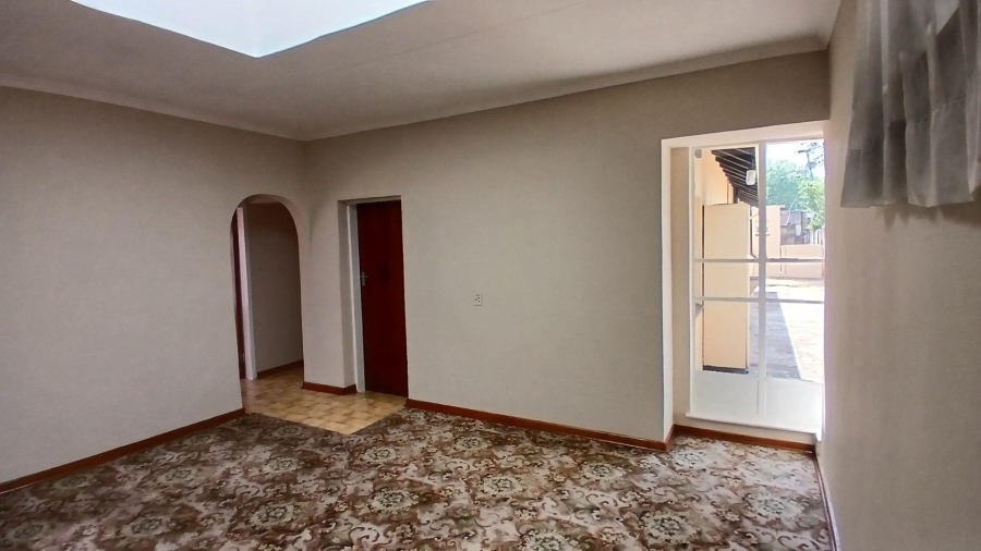 To Let 4 Bedroom Property for Rent in Montgomery Park Gauteng