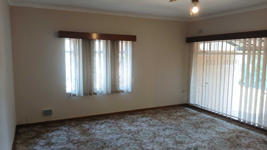 To Let 4 Bedroom Property for Rent in Montgomery Park Gauteng