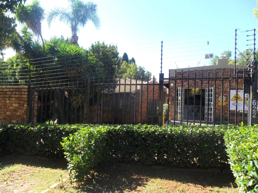 To Let commercial Property for Rent in Garsfontein Gauteng