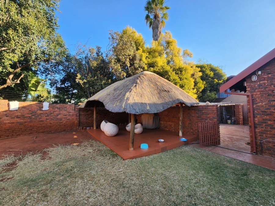 To Let 3 Bedroom Property for Rent in Eldoraigne Gauteng