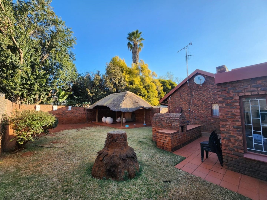 To Let 3 Bedroom Property for Rent in Eldoraigne Gauteng