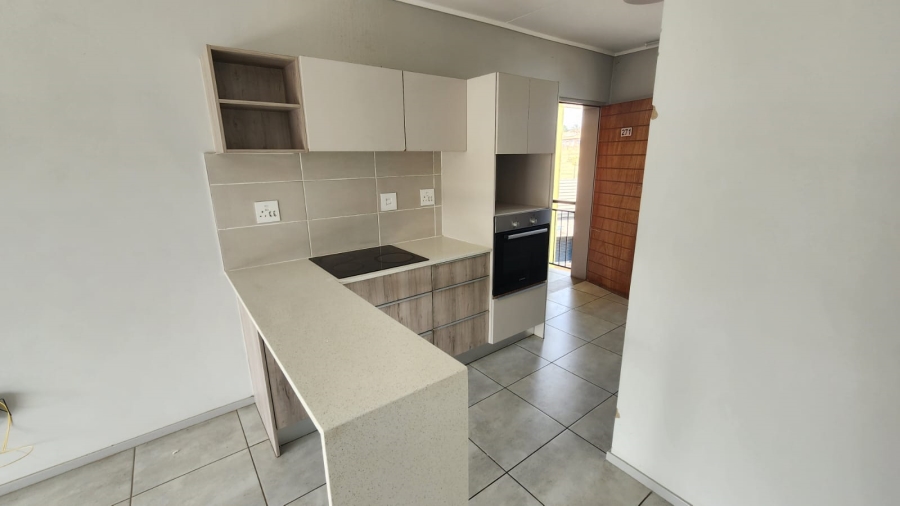 2 Bedroom Property for Sale in Amberfield Glen Gauteng