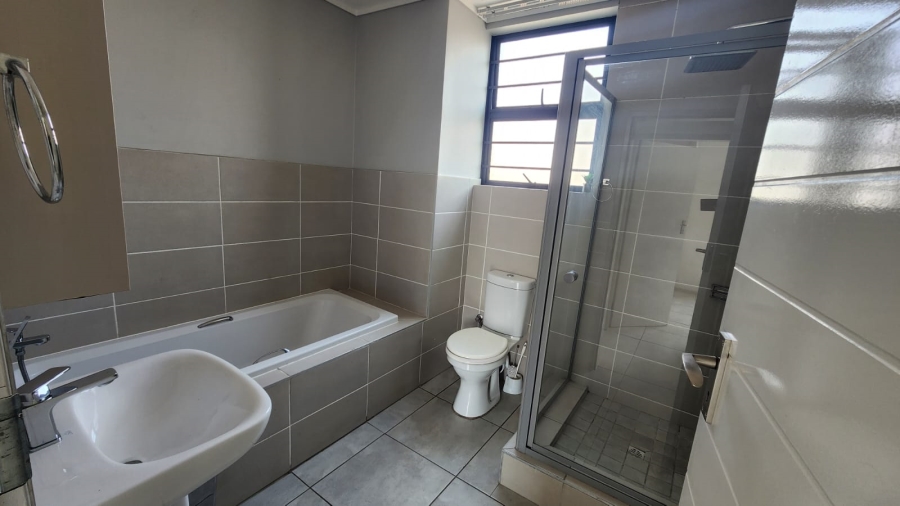 2 Bedroom Property for Sale in Amberfield Glen Gauteng