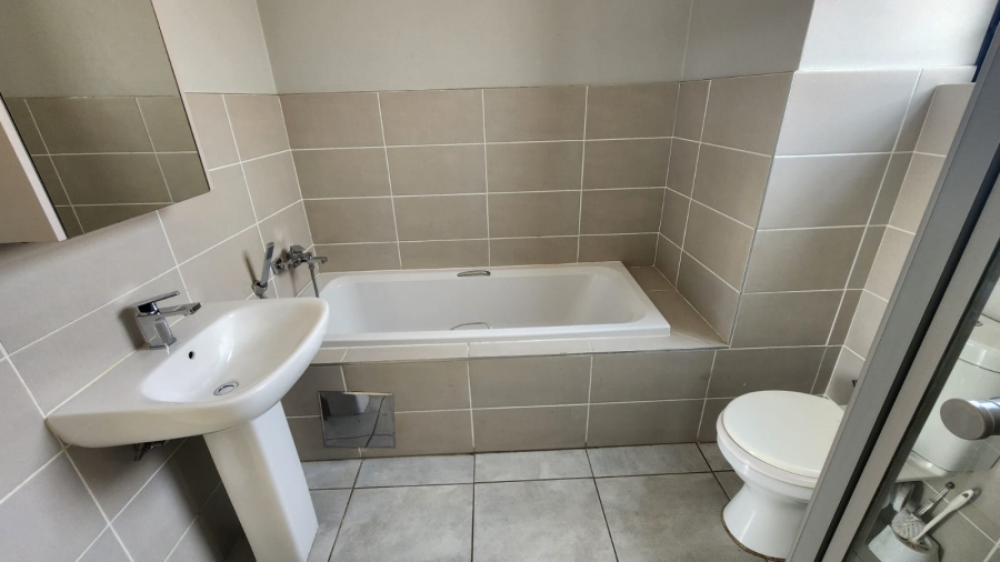 2 Bedroom Property for Sale in Amberfield Glen Gauteng