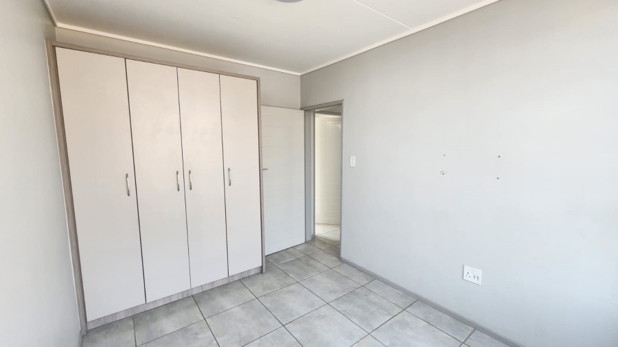 2 Bedroom Property for Sale in Amberfield Glen Gauteng