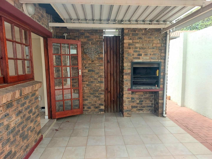 2 Bedroom Property for Sale in Kempton Park Ext 1 Gauteng