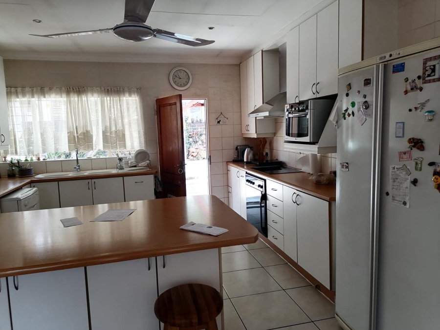 3 Bedroom Property for Sale in Glen Marais Gauteng