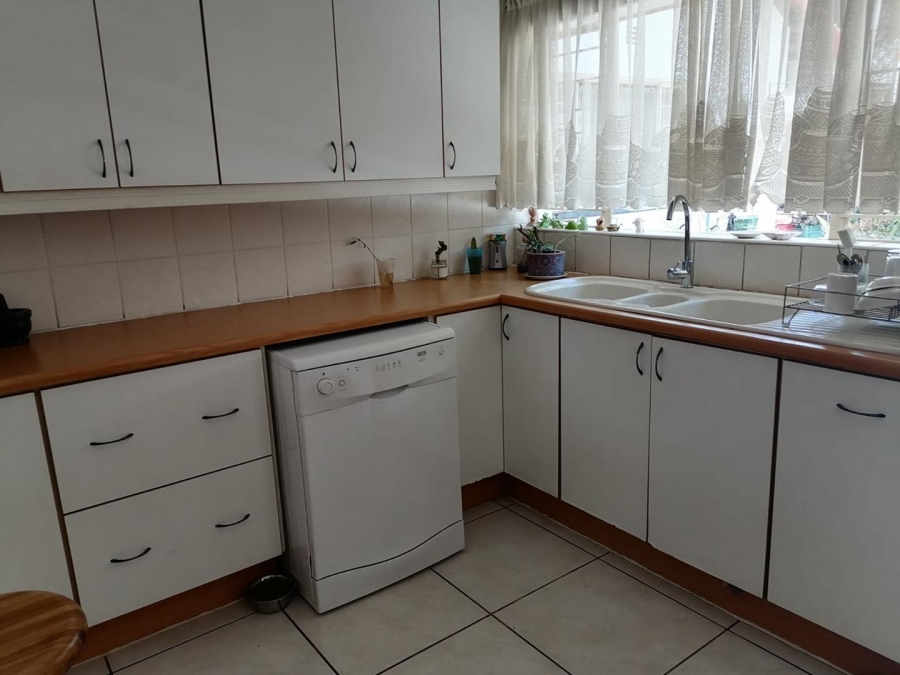 3 Bedroom Property for Sale in Glen Marais Gauteng