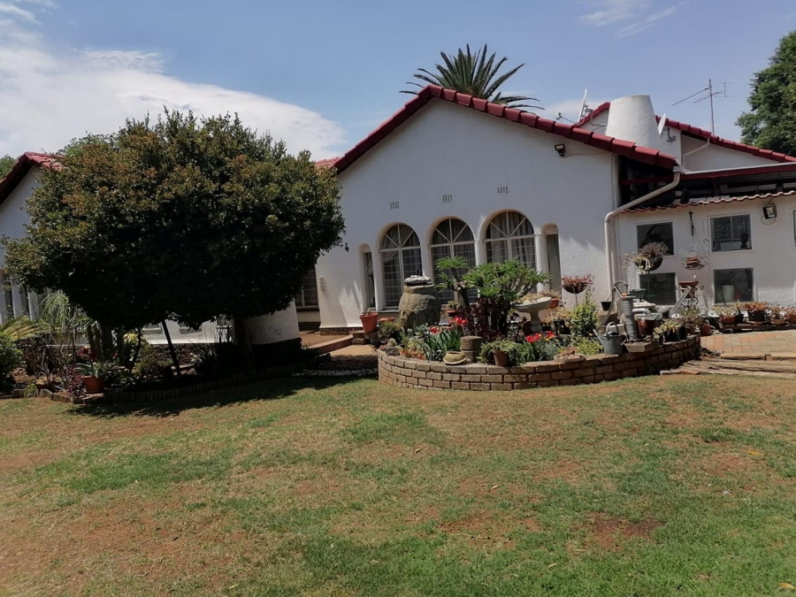 3 Bedroom Property for Sale in Glen Marais Gauteng